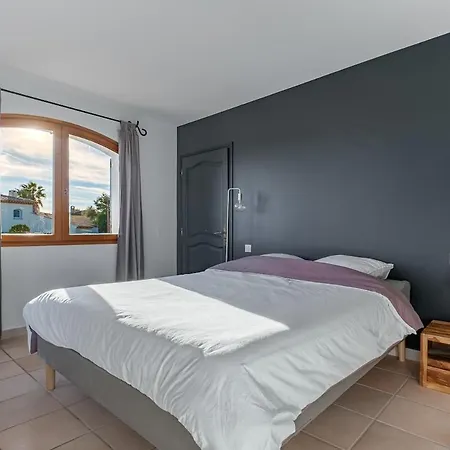 Villa L'escale Des Golfs De St Raphael